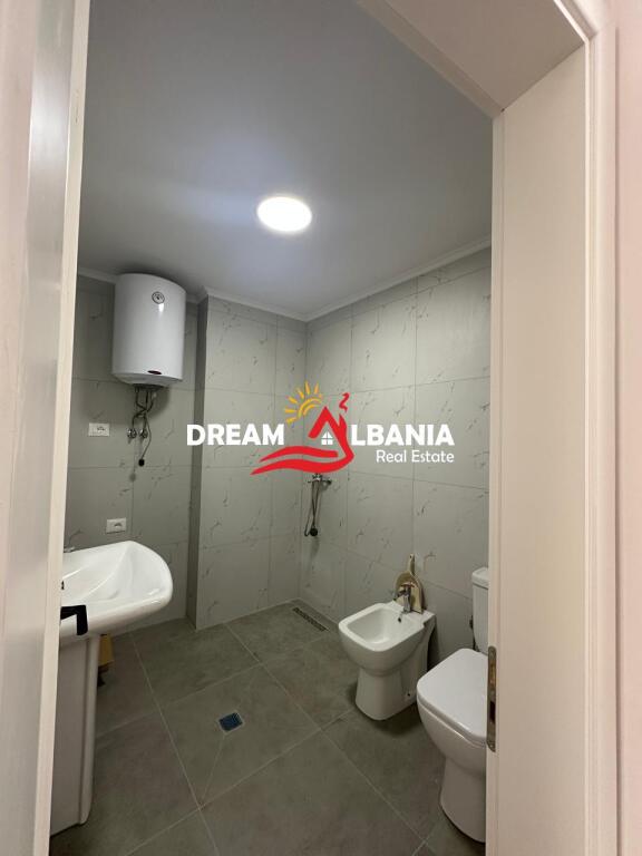 2+1 apartment with 2 bathrooms for sale, near the Astiri Roundabout in Tirana