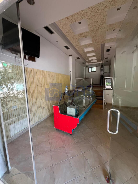 Biznesi për qira në Rrugën 5 Maji