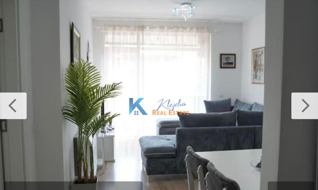 1+1 apartment for rent in the Center, near Toptani