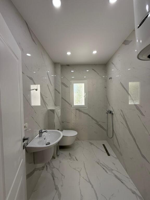 APARTAMENT 1+1 NE SHITJE, TEK HOTEL DIPLOMAT, MBRAPA KOMPLEKSIT DELIJORGJI