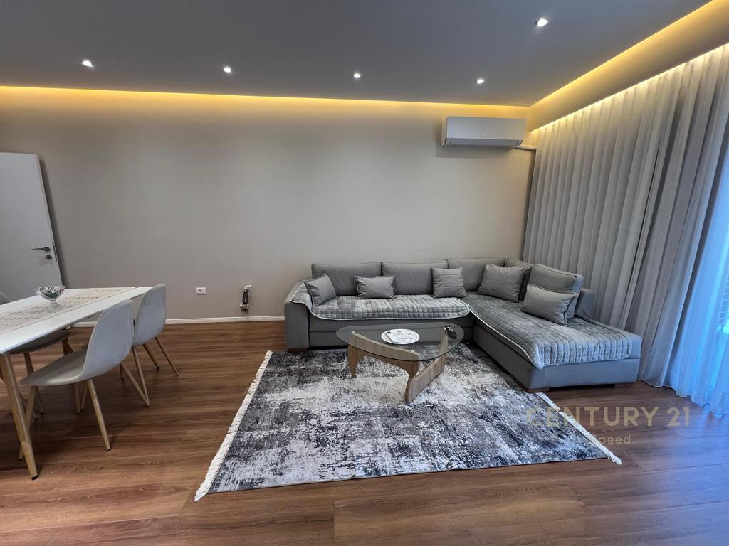 We are renting an Apartment 2+1+2 in the ARLIS Complex | Pharmacy 10 - Tirana