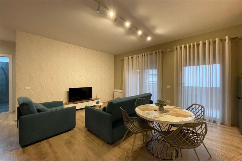 Apartament 1+1 me Qera, Kompleksi Delijorgji
