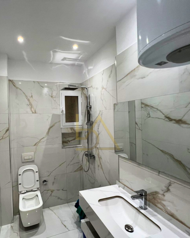 🏡 1+1 Apartment for Sale – Uji i Ftohtë, Vlorë 📍 Located on a quiet hill with greenery 🌿