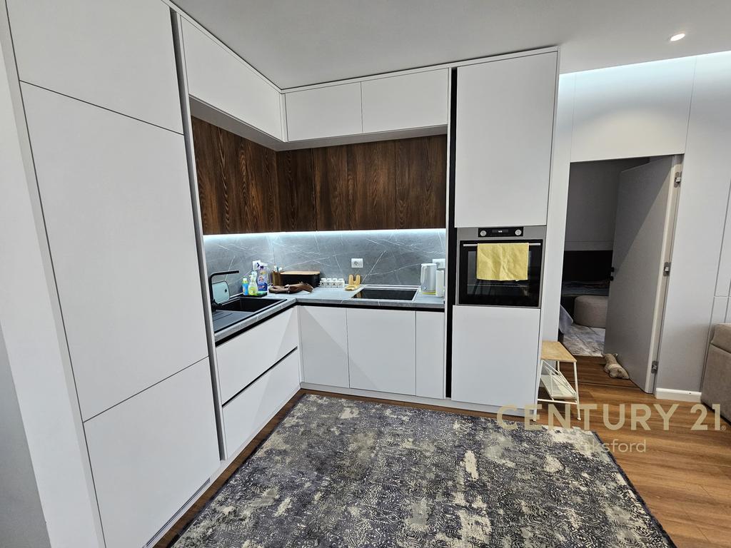 APARTMENT 1+1 WITH PARKING SPACE FOR RENT AT THE FORMER AVIATION FIELD, MODERN LUXURIOUS FURNITURE