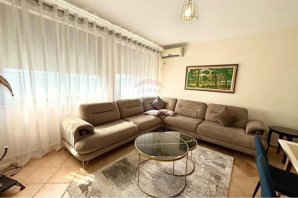 2+1+2 APARTMENT FOR RENT IN KINOSTUDIO