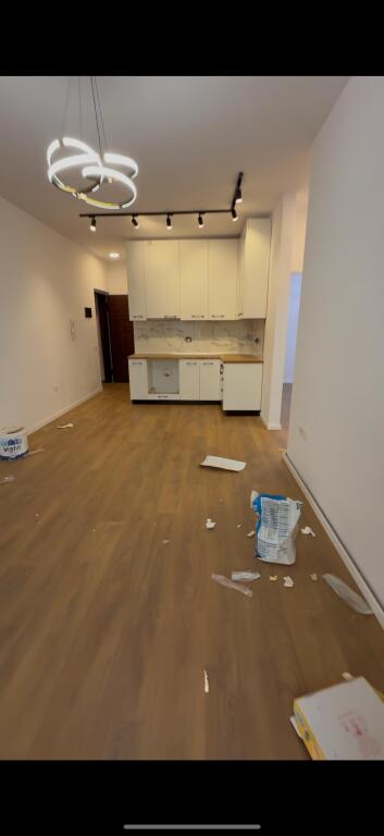 For sale apartment 2+1 at Pazari i Ri