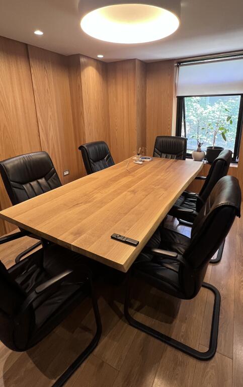 DUPLEX OFFICE FOR RENT VERY CLOSE TO THE CENTER!