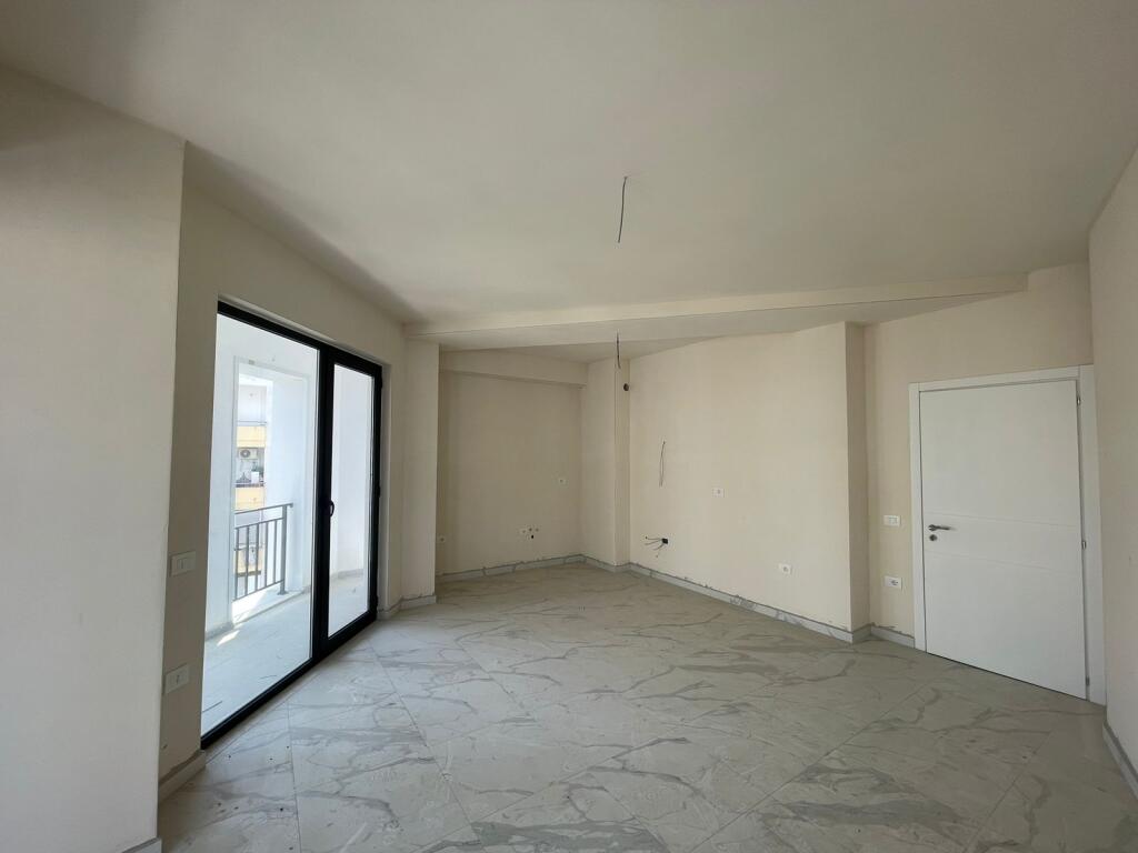 Apartament 2+1 për shitje në Astir