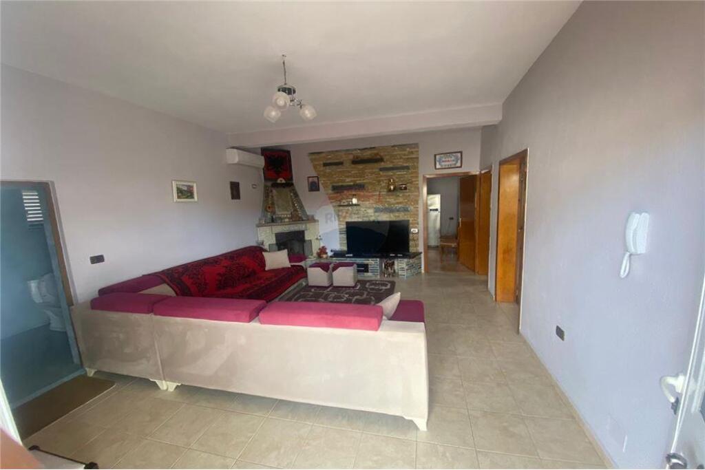 House for rent in Mezez!