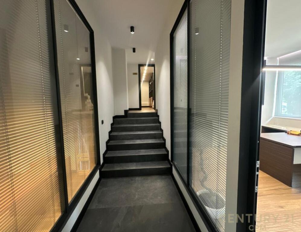 ✨ FOR SALE LUXURIOUS OFFICE SPACE – IDEAL FOR BUSINESS!