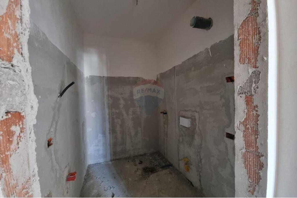 1+1 APARTMENT FOR SALE AT CORNER RESIDENCE!