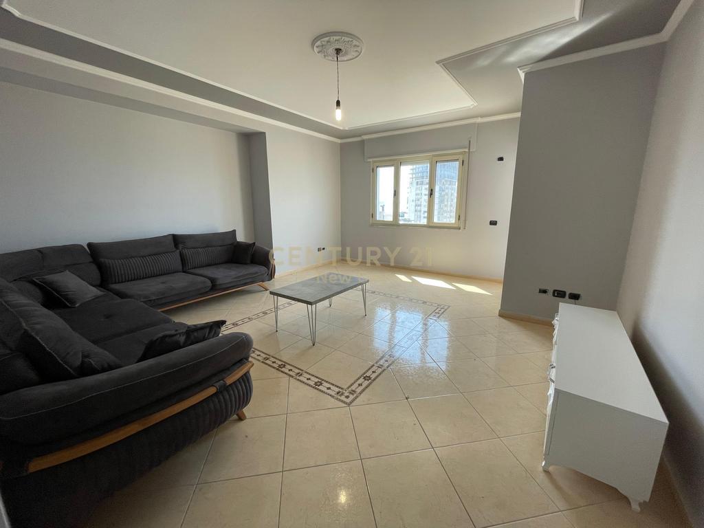 Apartment 2+1+2T for rent in the center of Durres!