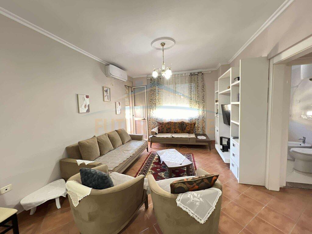 Rent, Apartment 3+1+2, Unaza e Re