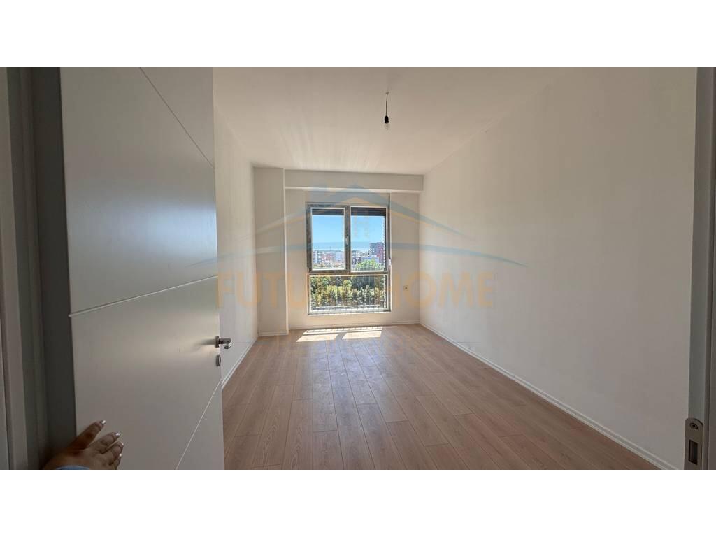 Shitet Apartament 3+1+2, Fusha e Aviacionit