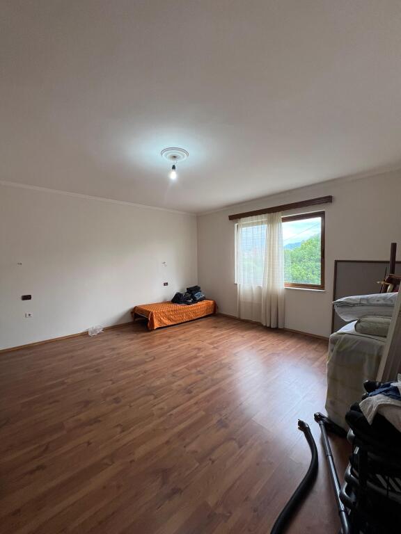 Apartament 3+1+2 për qira pranë Lake View, Liqeni Artificial
