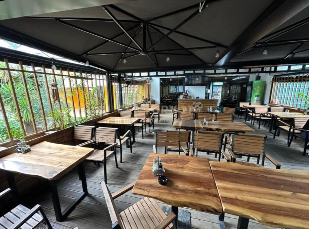 FOR SALE GRILL BUSINESS - STRATEGIC LOCATION IN ALI DEMI, TIRANA