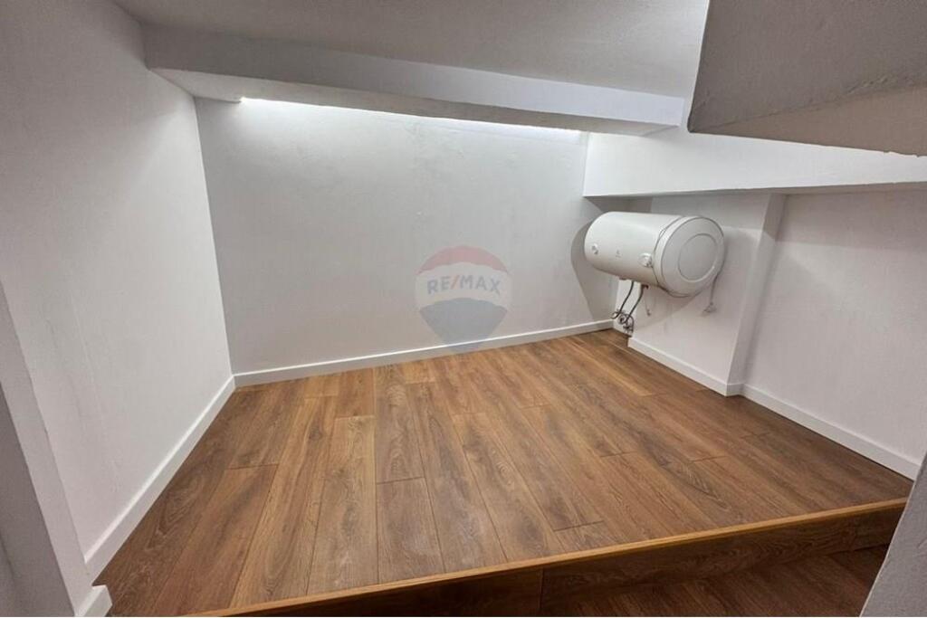 FOR SALE APARTMENT DRY LAKE!