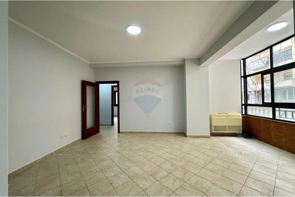 APARTAMENT 3+1+2 PËR SHITJE, KOMUNA E PARISIT !!