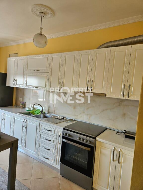 Shitet apartament 1+1 me post parkimi ne Rezidencen Valamar, Gjiri i Lalezit