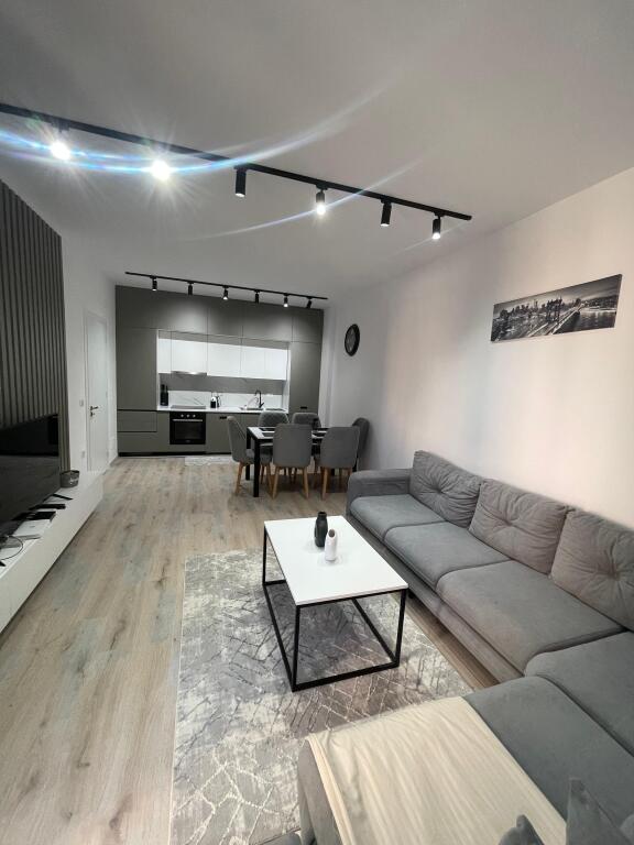 Shitet apartament 2+1+2 te Rezidenca Erli, Porcelan