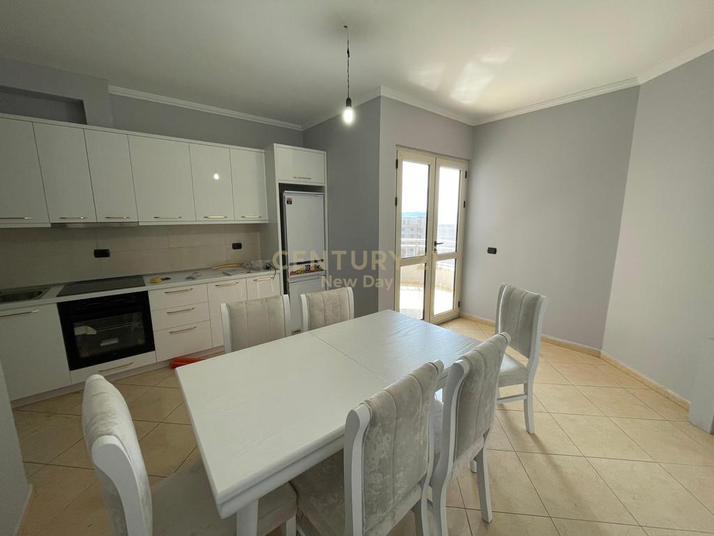 Apartment 2+1+2T for rent in the center of Durres!