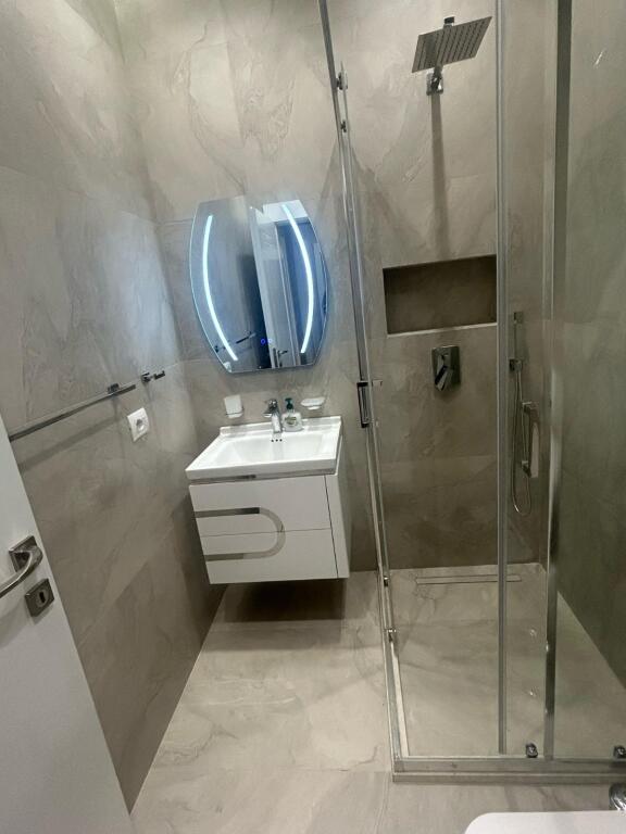Apartment for Rent 2+1+2 | Center of Tirana – Near 9-Story Buildings