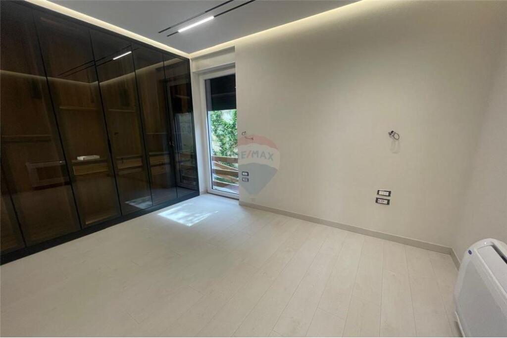 Super villa for rent, 5 minutes away from the Teg shopping center.