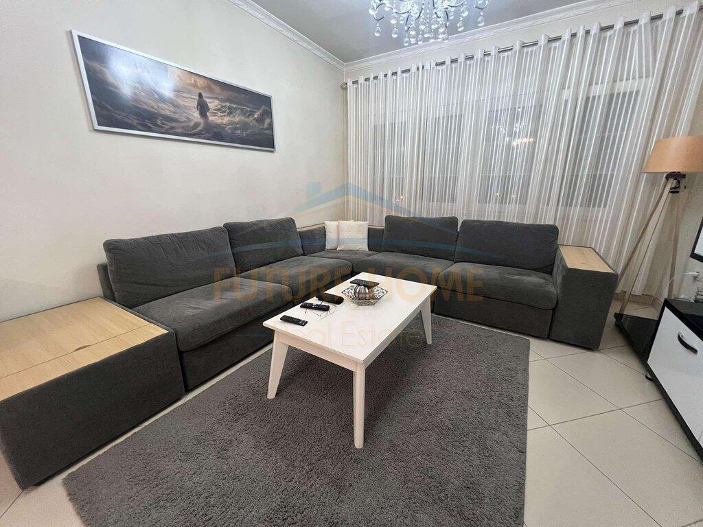 Rent, Apartment 2+1+2, Unaza e Re