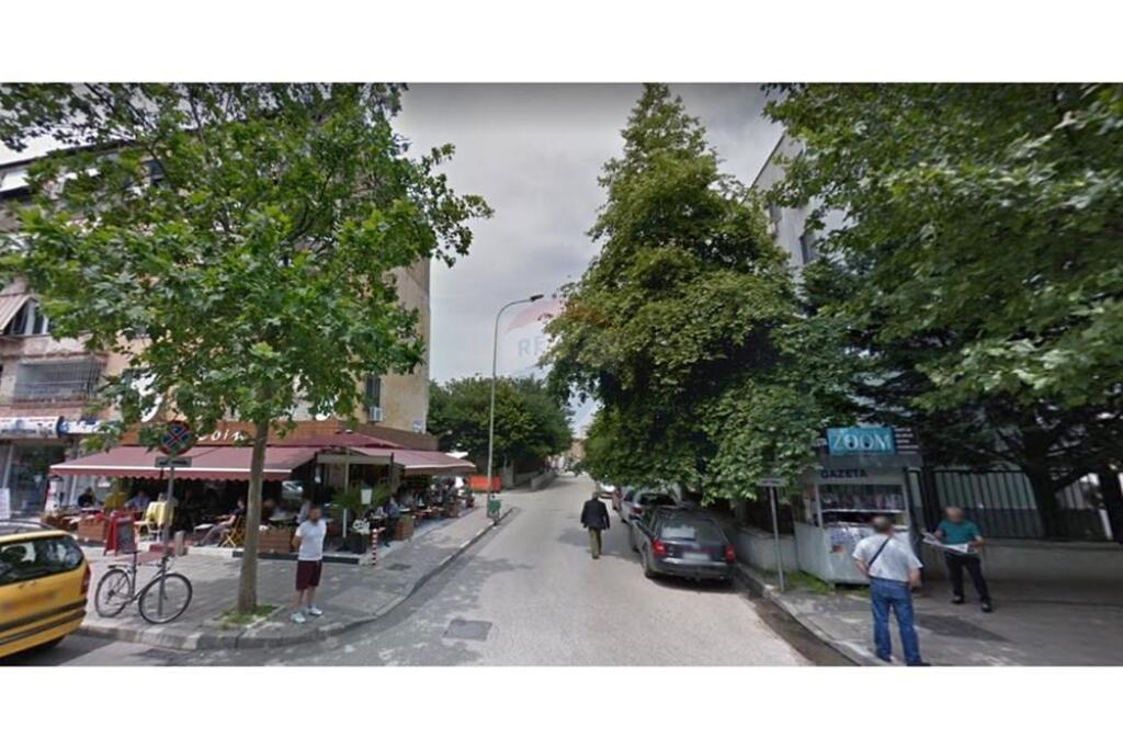BAR-CAFE FOR SALE, FORMER BLOCK