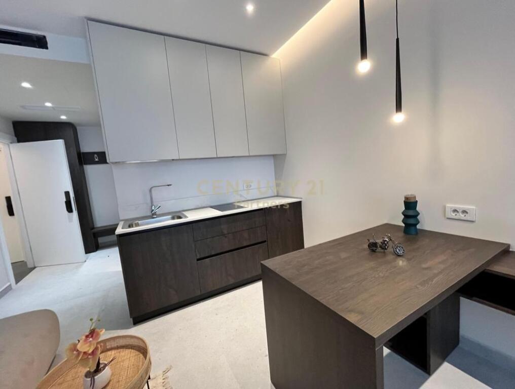 ✨ INVESTMENT OPPORTUNITY IN THE CENTER – FOR SALE 2 STUDIOS + 1 APARTMENT 1+1 – MINE PEZA STREET