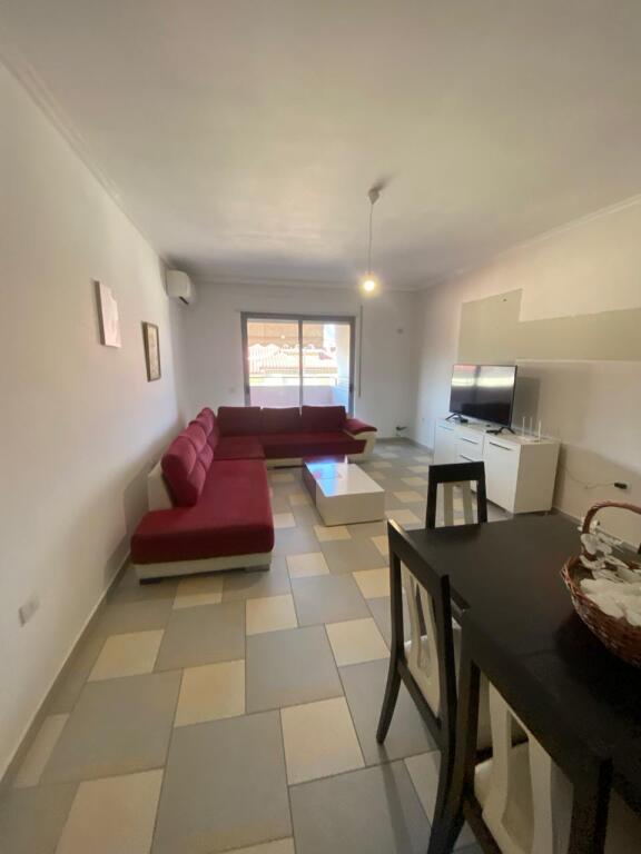 OFFER!! For sale 3+1+2 on Rr. Peti, Liqeni i Thate