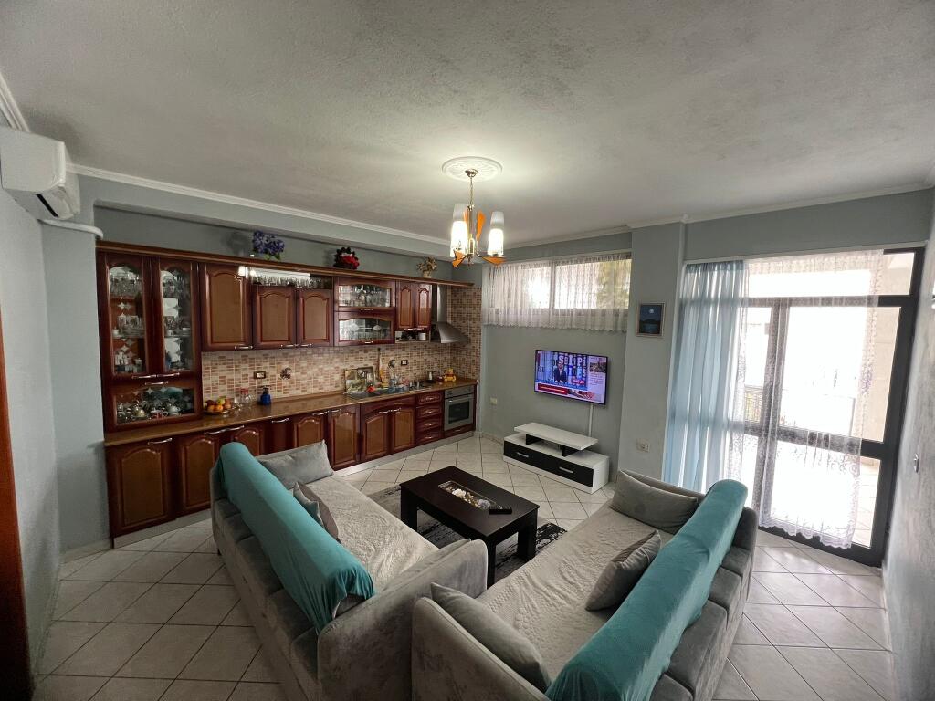 Apartment for rent 3+1 Shkoze
