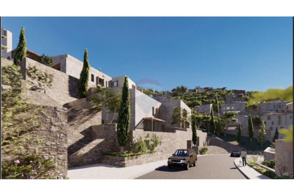 Luxury villa with pool for sale in the South!