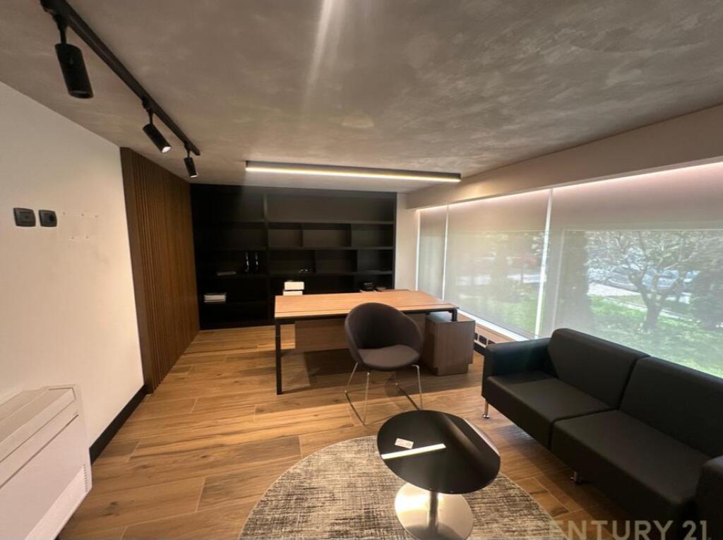 ✨ FOR SALE LUXURIOUS OFFICE SPACE – IDEAL FOR BUSINESS!
