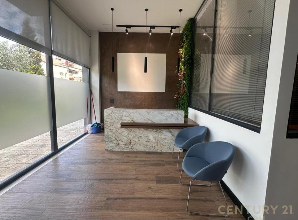 ✨ FOR SALE LUXURIOUS OFFICE SPACE – IDEAL FOR BUSINESS!