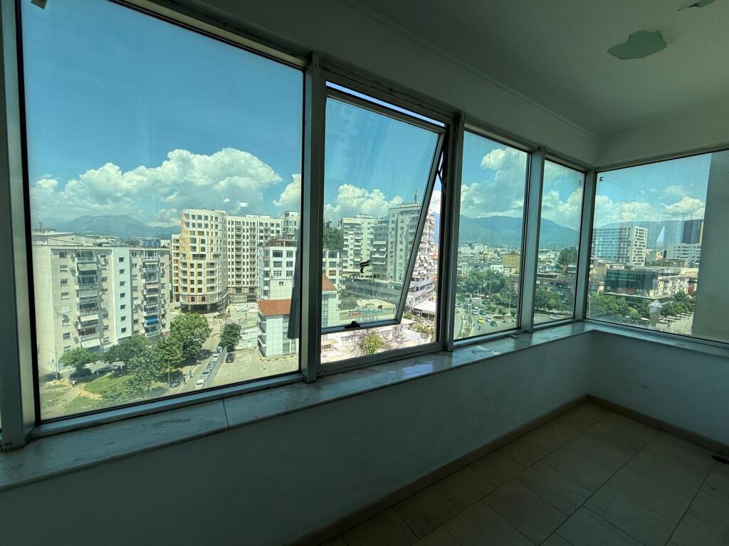 OFFICE FOR RENT 116 M2 ZOGU I ZI