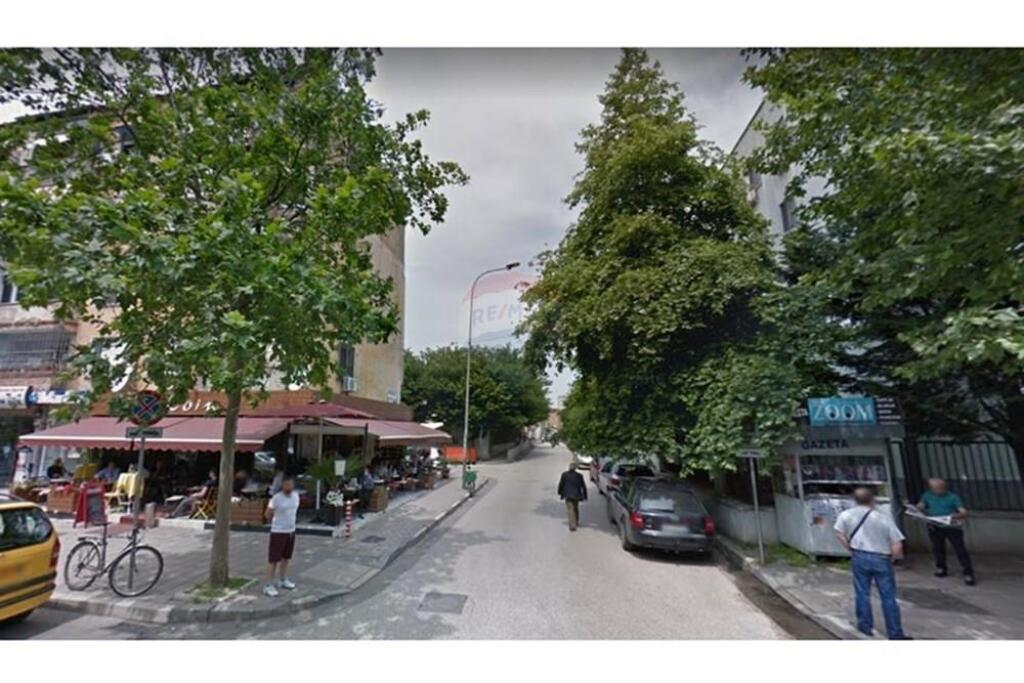 BAR-CAFE FOR SALE, FORMER BLOCK