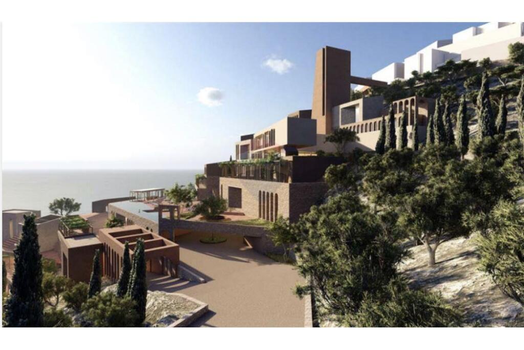 Luxury villa with pool for sale in the South!