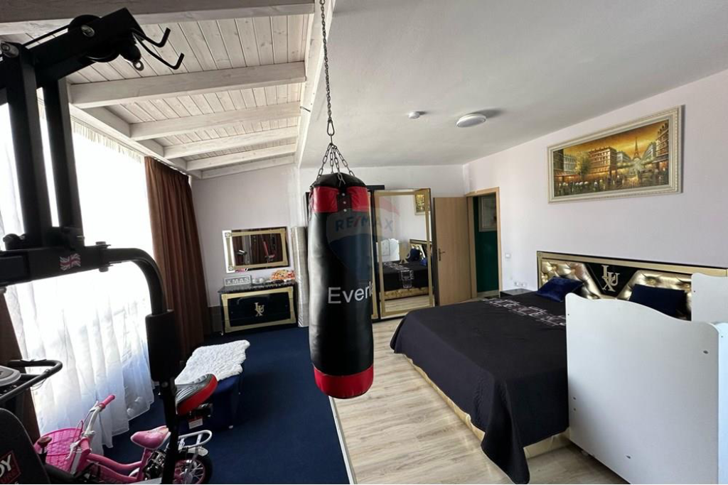 2+1 apartment for rent in Astir!
