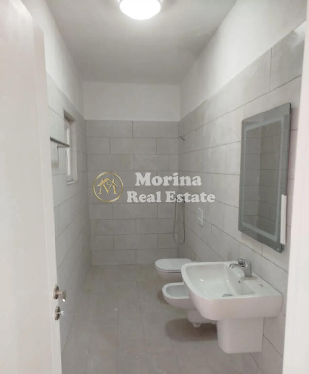 Business space for rent, Boulevard I ri