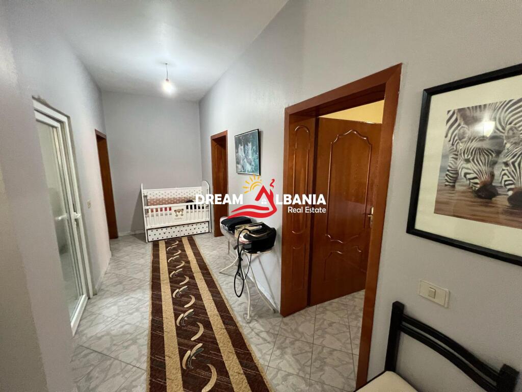 Vile 3-kateshe ne shitje tek Rrethi i Saukut, prane Liqenit Artificial ne Tirane (ID 4151182)