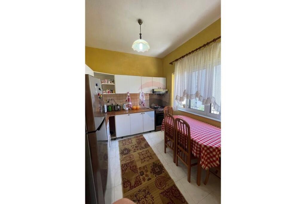 2+1+2 apartment for rent at Foreign Languages