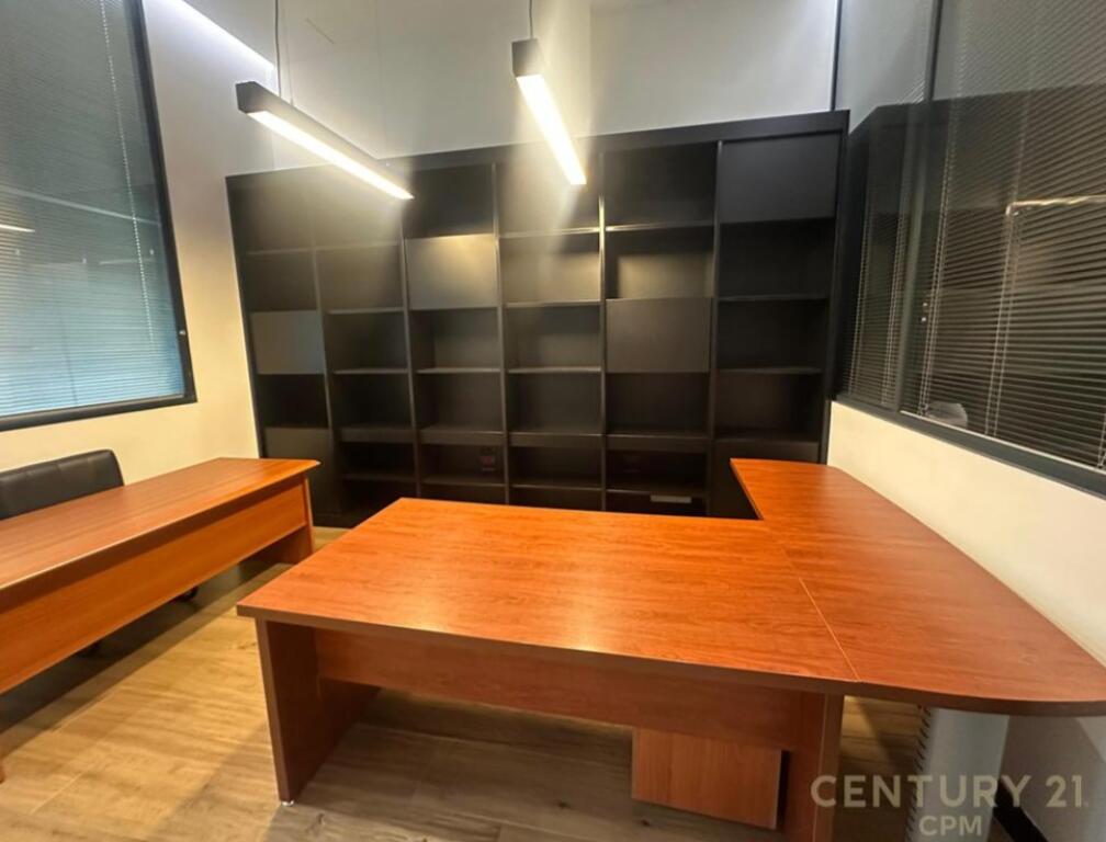 ✨ FOR SALE LUXURIOUS OFFICE SPACE – IDEAL FOR BUSINESS!