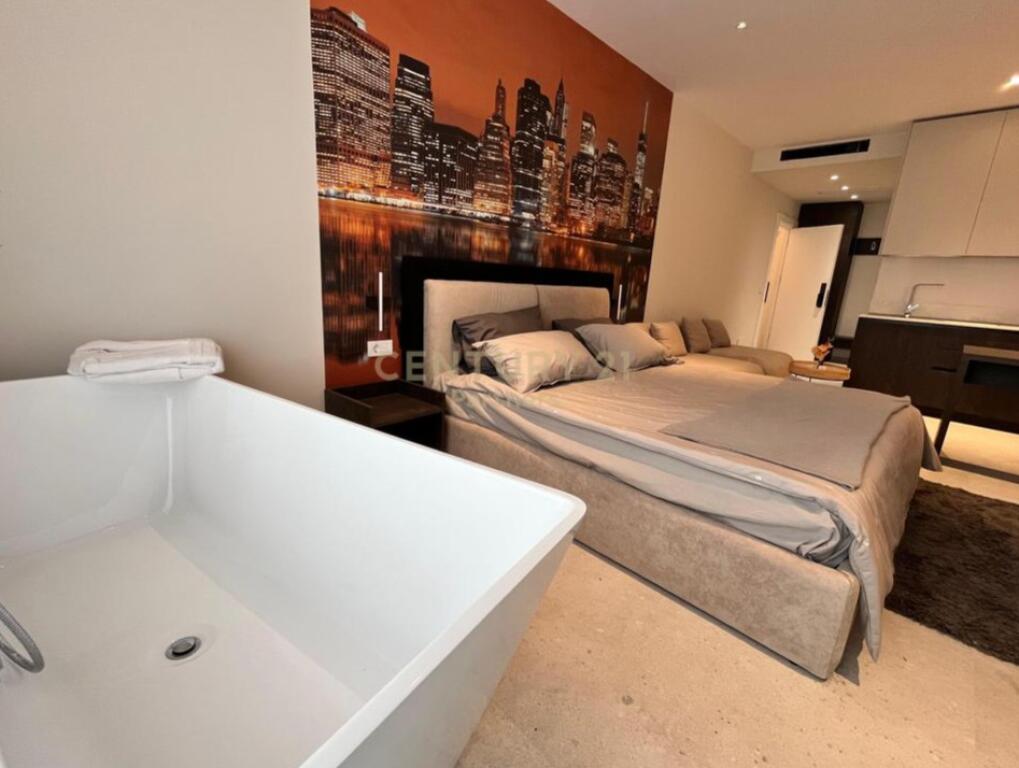 ✨ INVESTMENT OPPORTUNITY IN THE CENTER – FOR SALE 2 STUDIOS + 1 APARTMENT 1+1 – MINE PEZA STREET