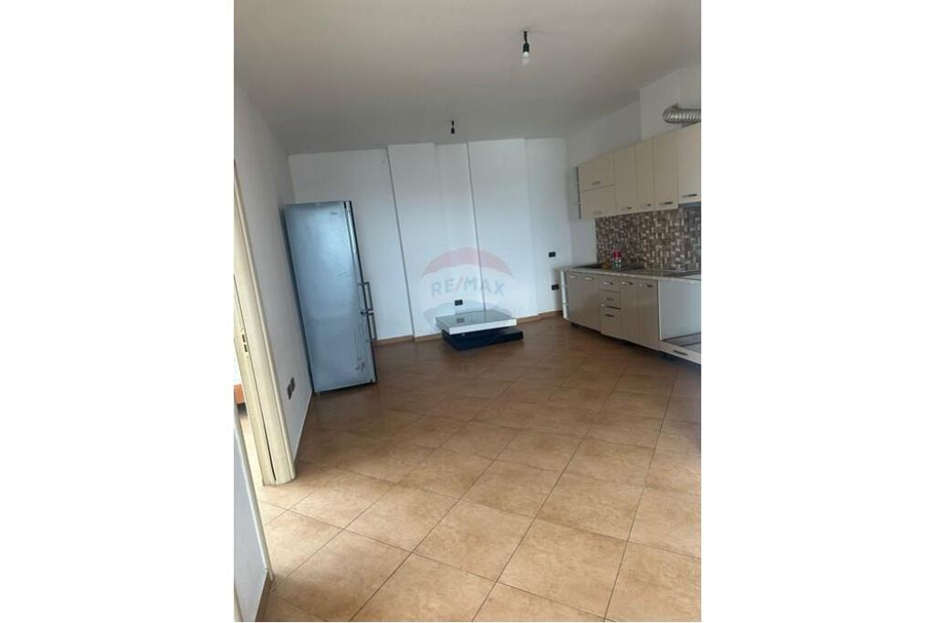 Apartament 2+1 për shitje në Kamez!