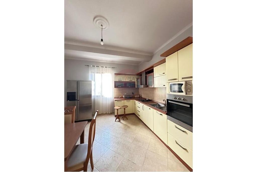 FLOOR VILLA FOR RENT