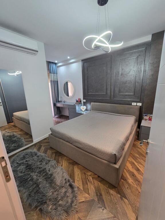Golden Park Amerikan 3 Shitet Apartament 2+1+2