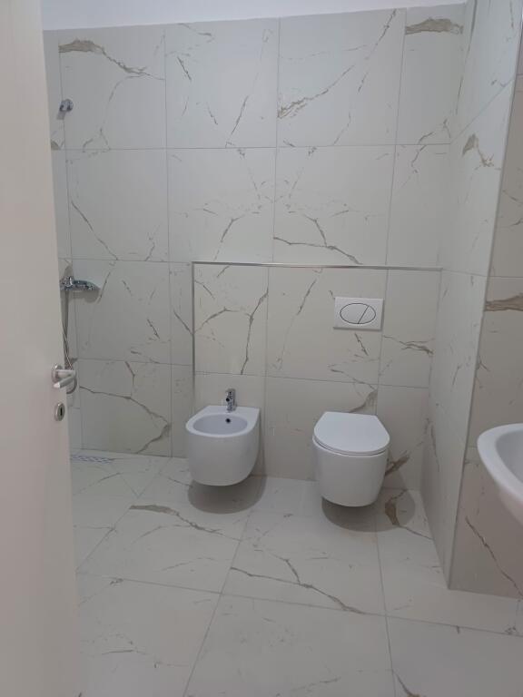 2+1 for rent at Fusha Aviacionit