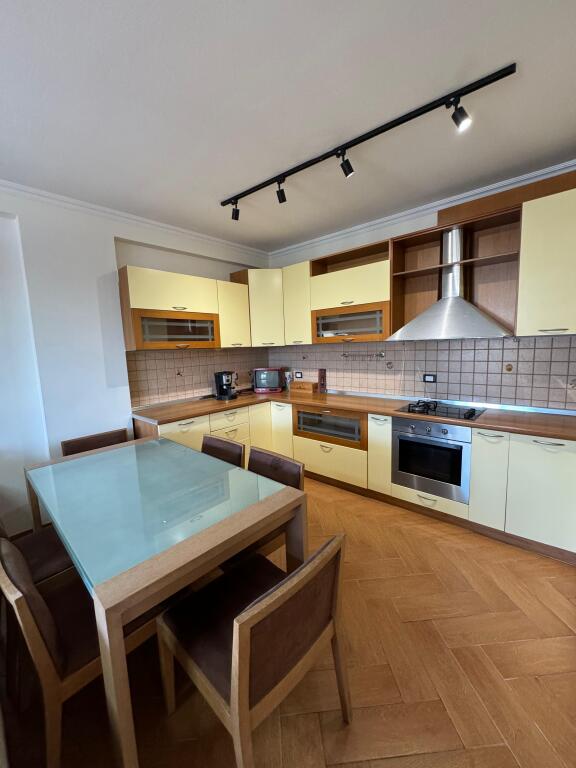 FOR SALE 2+1 KINOSTUDIO, TIRANA