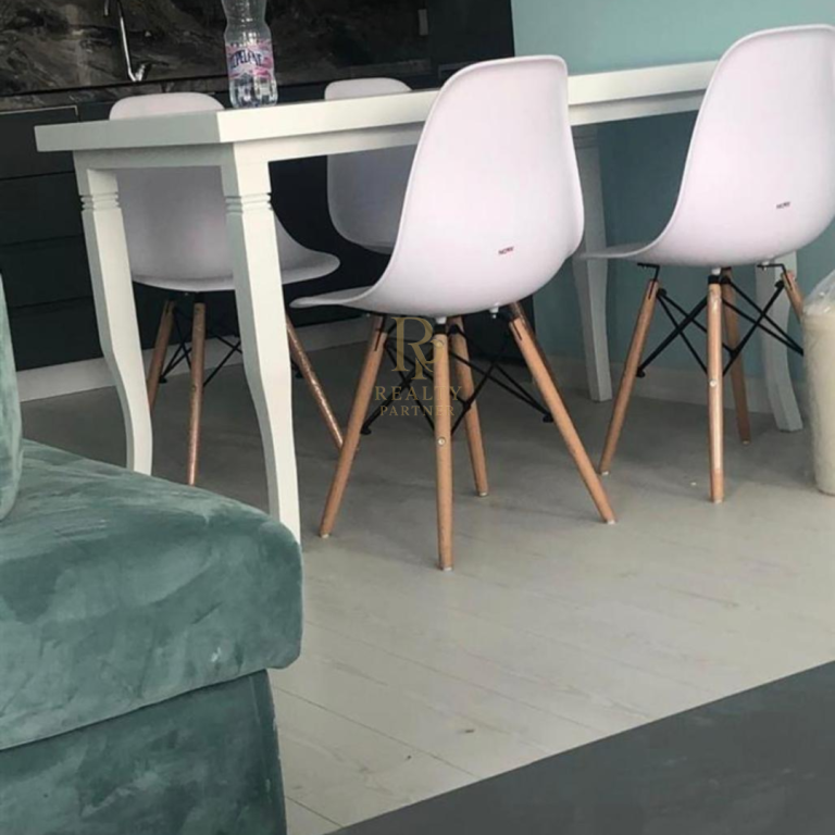 Jepet me Qira | Apartament 1+1 Square 21 (Rruga e Kavajës)